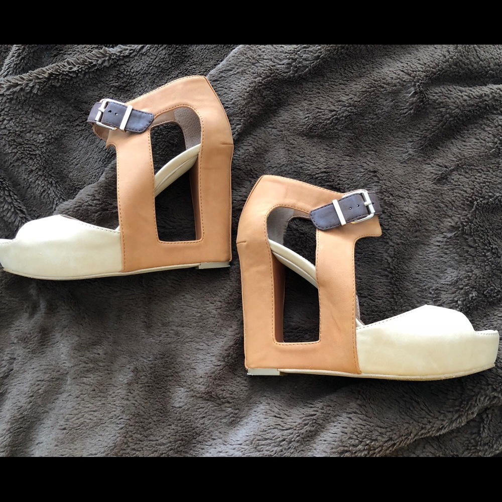 BCBG shoes